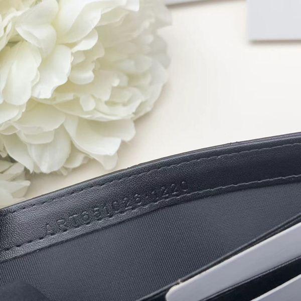 コピーシャネル激安財布全体デザイン